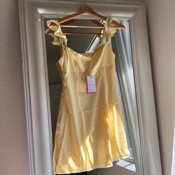 Beginning Boutique Dresses & Skirts - Beginning Boutique yellow dress